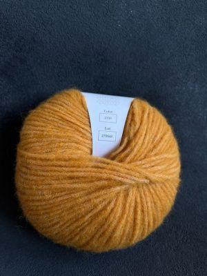 Infinity Design AIR (2335 желтый) 65% бэби альпака, 7% мериносовая шерсть, 28% полиамид 50 гр/150 м